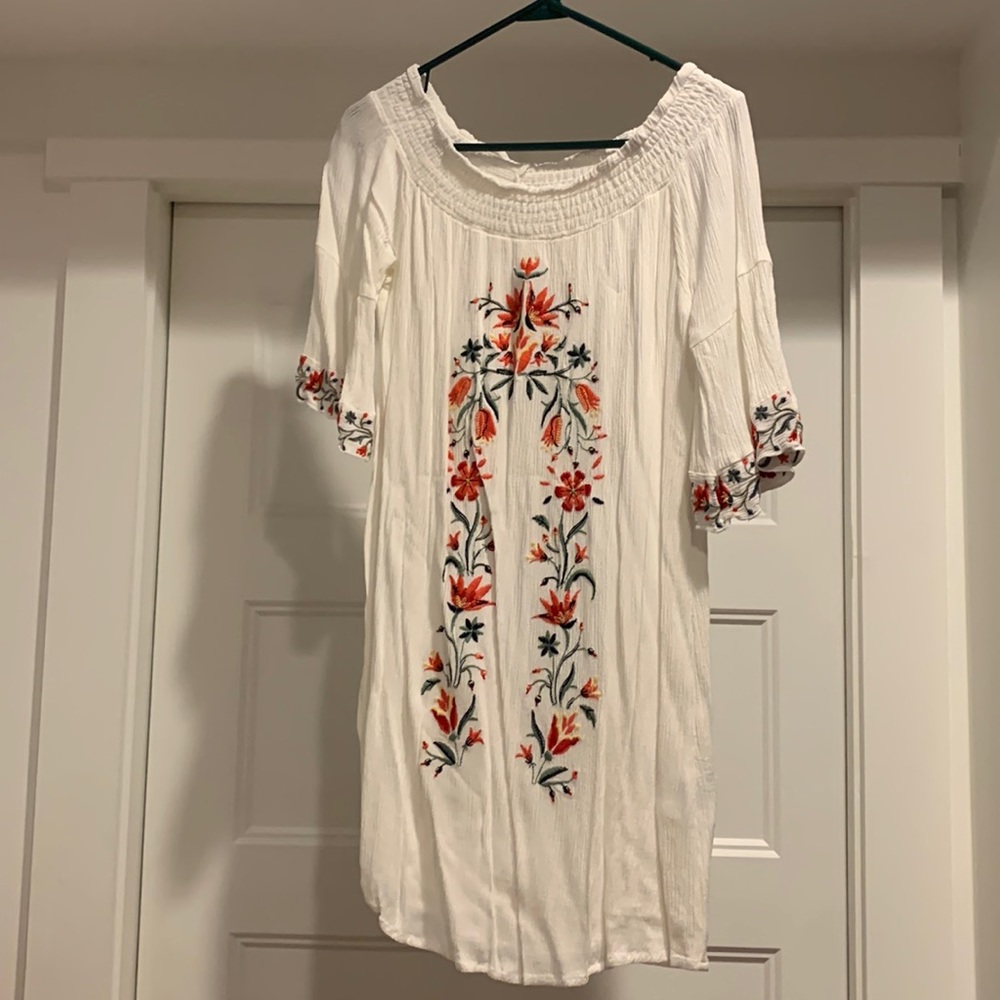 Black Swan Boutique dress Size small.   Worn once!